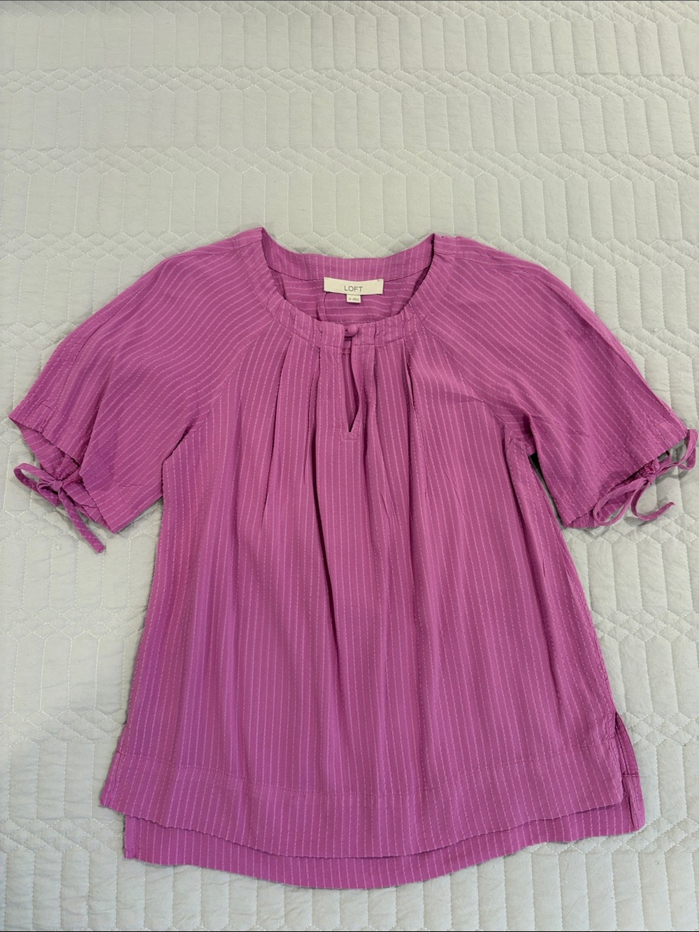 LOFT Magenta Short Sleeve Tie-Sleeve Pleated Top